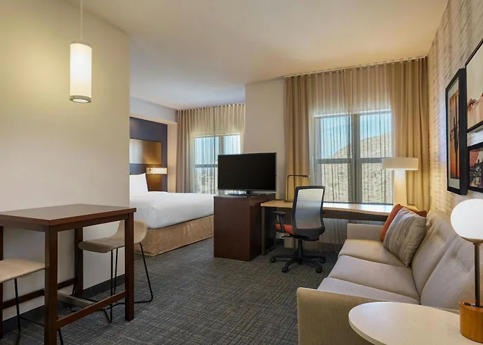 Hotel By Marriott Downtown/university