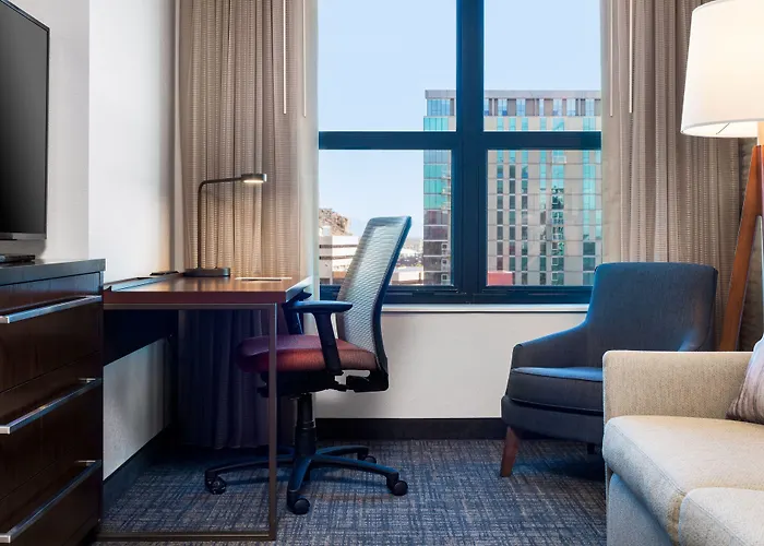 By Marriott Downtown/university Hotel