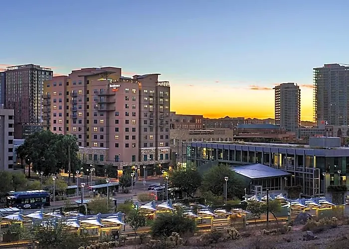 Hotel By Marriott Downtown/university 3*