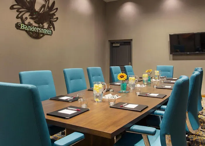Hotel By Marriott Downtown/university 3*